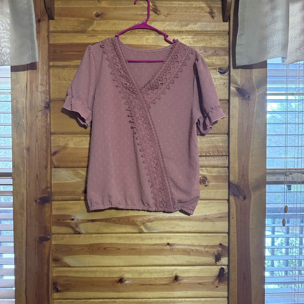 Elegant Dusty Pink Women's Blouse with Lace Detail